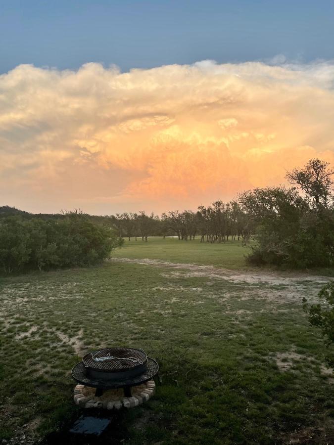 On A Hill At Spring Creek Bed and breakfast 3*
