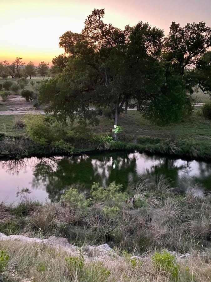 On A Hill At Spring Creek 3* Fredericksburg