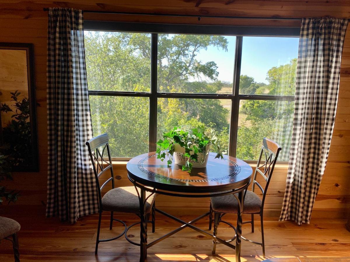Bed and breakfast On A Hill At Spring Creek